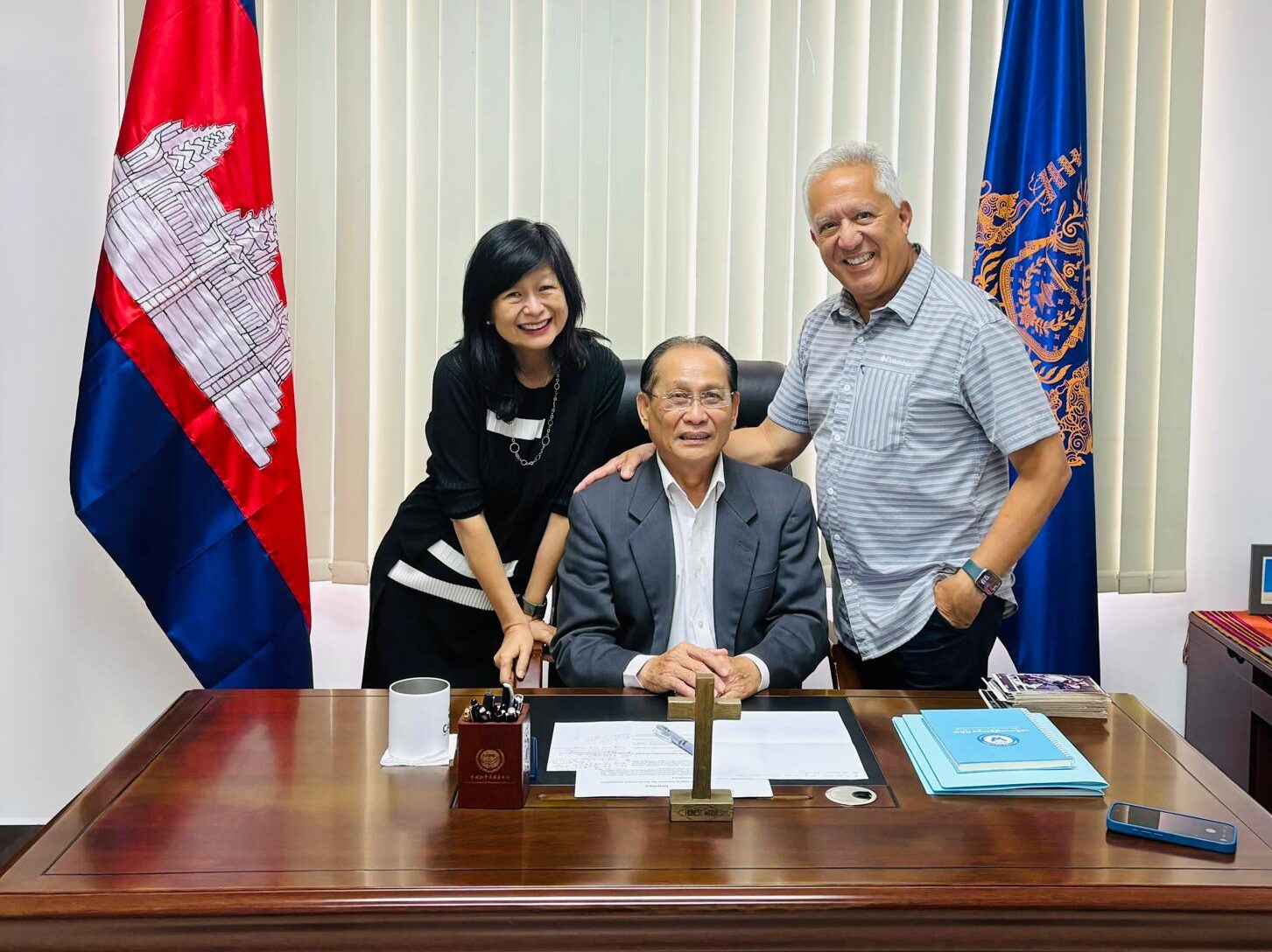 Liderazgo tras la tragedia: El rol de Molyvann en la reconstrucción de Camboya